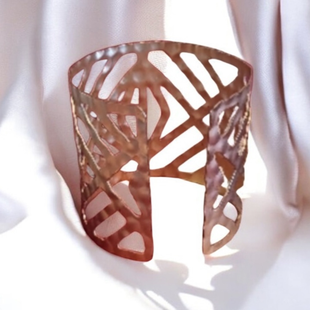 𝅺Gold Cuff Bracelet Open Weave Asymmetry Beautiful Contemporary look NEW NWT